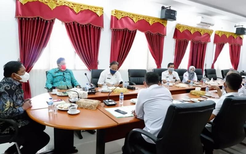 Bupati BU Rakor Persiapan Kedatangan Bantuan Alat PCR
