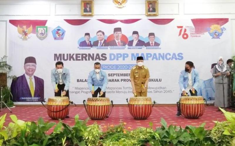 Gubernur Rohidin Buka Mukernas Mahasiswa Pancasila