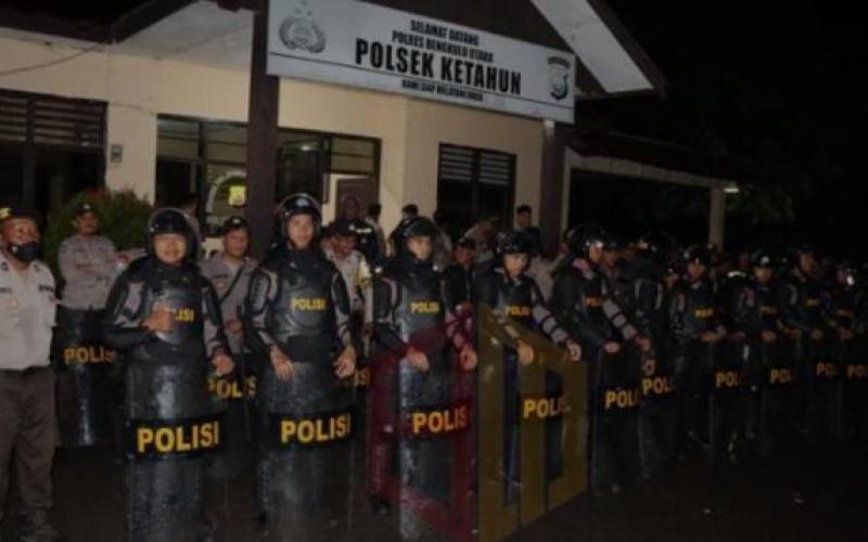 Kapolres Bengkulu Utara Mediasi Warga 2 Desa di Polsek Ketahun