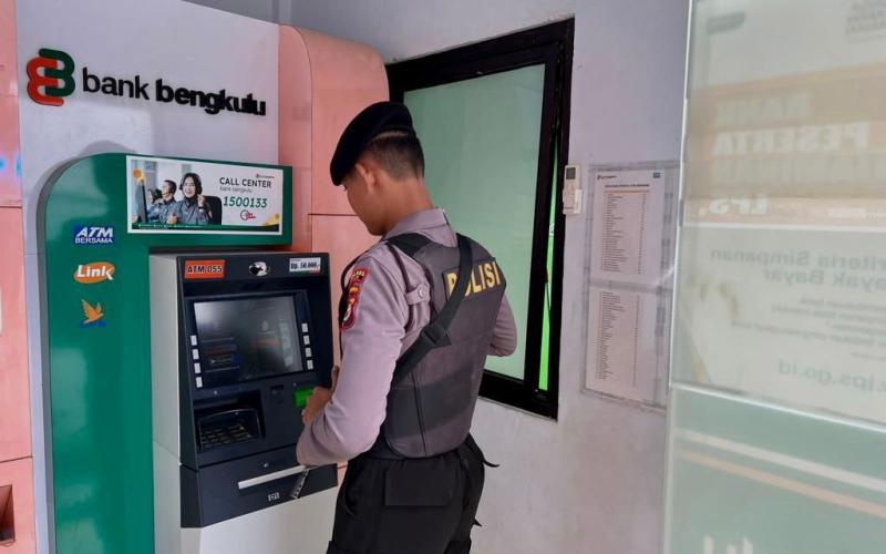 Jaga Situasi Tetap Kondusif, Sat Samapta Polres Kaur Patroli Pengecekan Objek Vital 