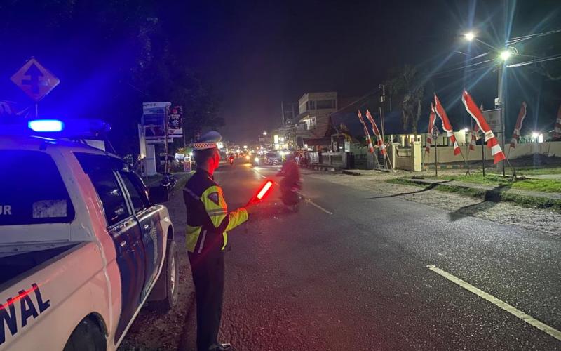 Sat Lantas Polres Kaur Patroli Blue Light Cegah Gangguan Kamtibmas  