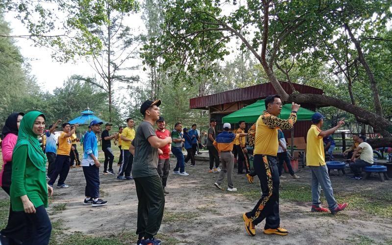 Hut Bhayangkara Ke 77, Polres Mukomuko Adakan Jalan Santai dan Olahraga Bersama, Dibanjiri Hadiah Dorprize 