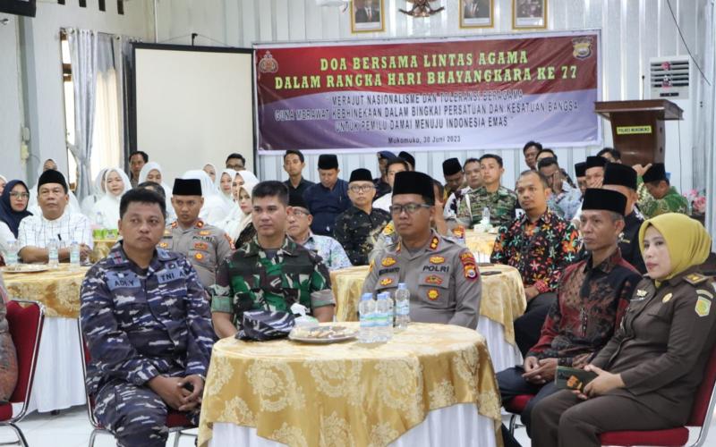 Sambut Hari Bhayangkara Ke 77, Polres Mukomuko Gelar Doa Bersama Lintas Agama 