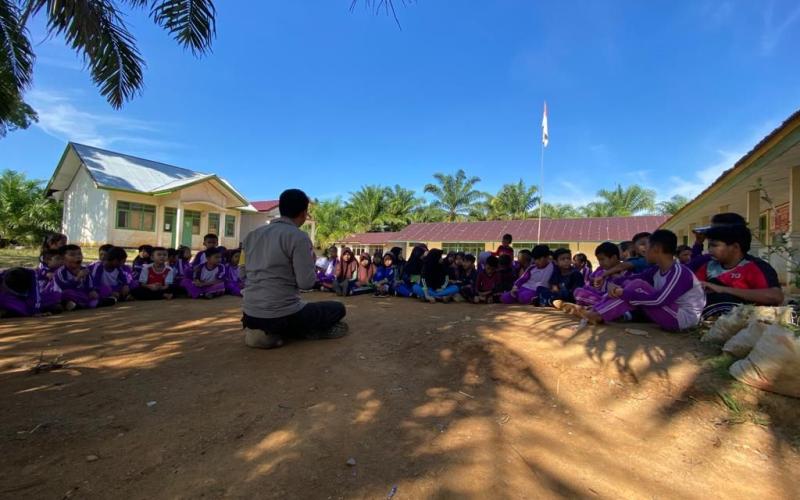 Police Go To School di SDN 01 Kaur, Polsek Kaur Selatan Berikan Imbaun Kamtibmas
