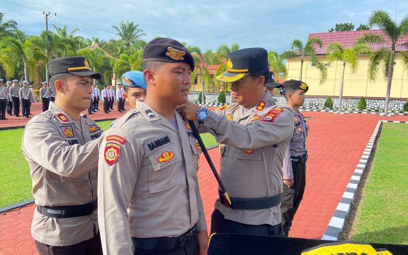 Jelang Pemilu Damai Menuju Indonesia Maju, Polres Mukomuko Gelar Apel Bhabinkamtibmas dan Polisi RW