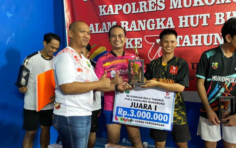 Wakapolres Mukomuko Resmi Tutup Kejuaraan Badminton Kapolres Cup 2023