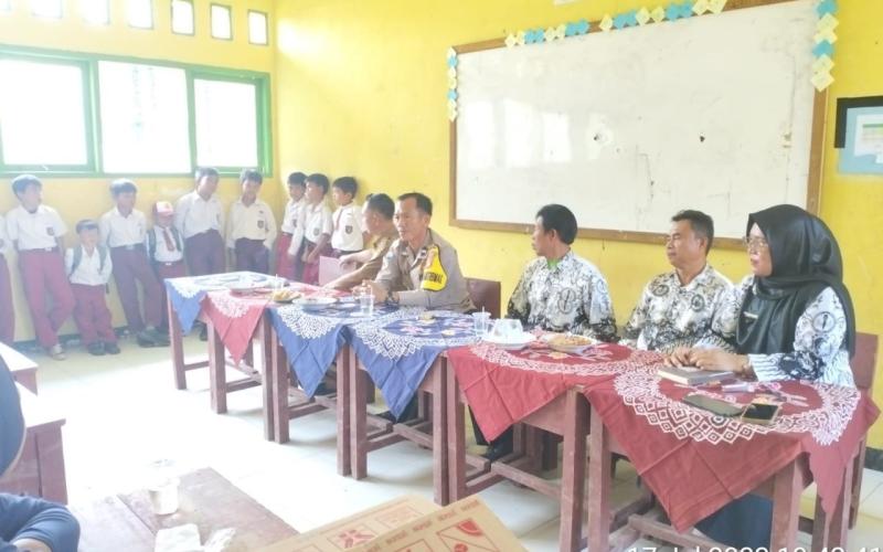 Polsek Kaur Selatan Gelar Problem Solving Terkait Perusakan Sarana Olahraga di SDN 18 Kaur 