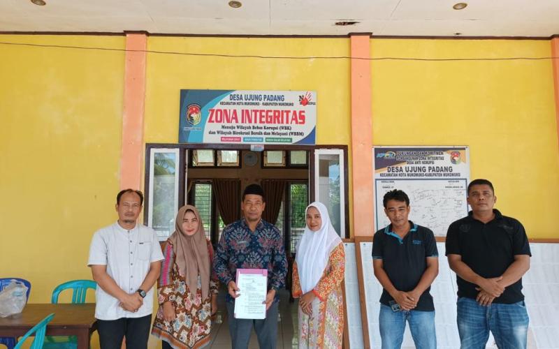 SAT RES NARKOBA POLRES MUKOMUKO SOSIALISASIKAN BAHAYA NARKOBA DEMI TERCIPTANYA KAMPUNG TANGGUH BEBAS NARKOBA