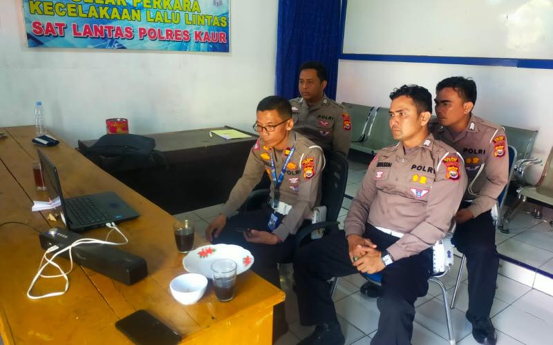 Personel Polres Kaur Ikuti Vicon 'Analisa Evaluasi Kegiatan Operasional Regident, Penegakan Hukum dan Kegiatan Operasional Lalu Lintas Lainnya'