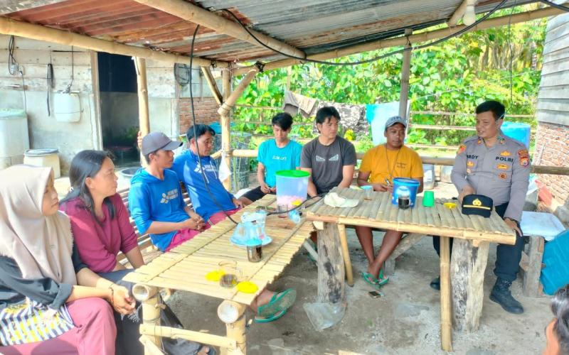 Jumat Curhat Bersama Warga Desa Muarajaya, Polsek Maje Imbau Terkait Paham Radikalisme