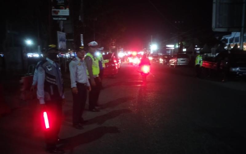Patroli, Sat Lantas Polres Kaur Pantau Arus Lalin Kegiatan Pesta Rakyat HUT RI Ke-78
