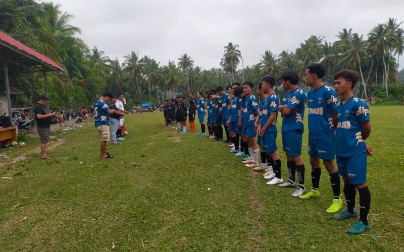 Hadir di Setiap Kegiatan Masyarakat, Polsek Nasal Berikan Pengamanan Turnament Sepak Bola 