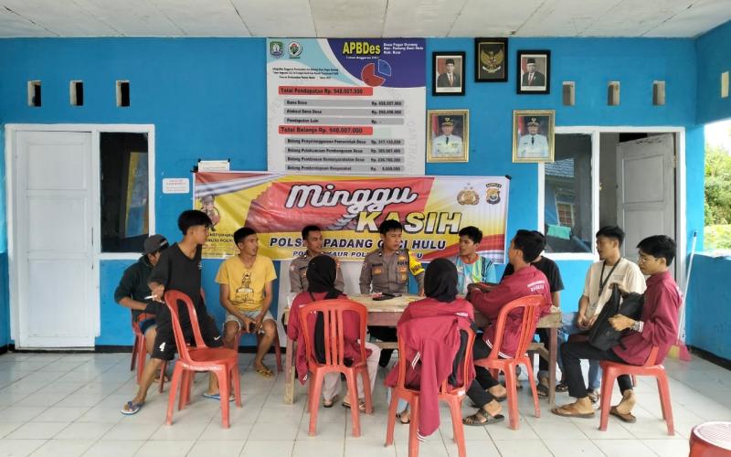Minggu Kasih Polsek Padang Guci Hulu Tukar Informasi Bersama Anak KKN Mahasiswa UMB dan Karang Taruna Desa Pagar Gunung