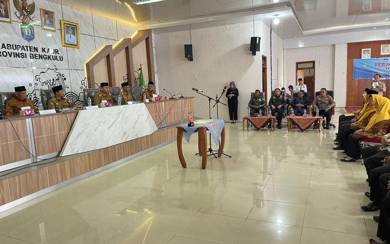 Kabag SDM Polres Kaur Hadiri Kegiatan Pengukuhan PWRI Kabupaten Kaur 