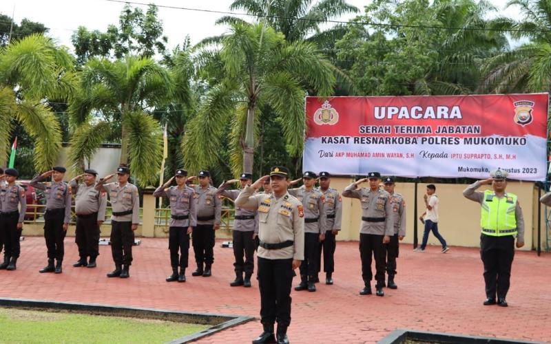 Wakapolres Mukomuko Pimpin Upacara Sertijab Kasat Resnarkoba