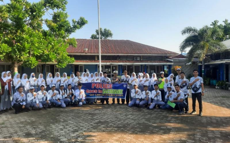Sat Lantas Polres Kaur Police Go To School di SMAN 01 Kaur 