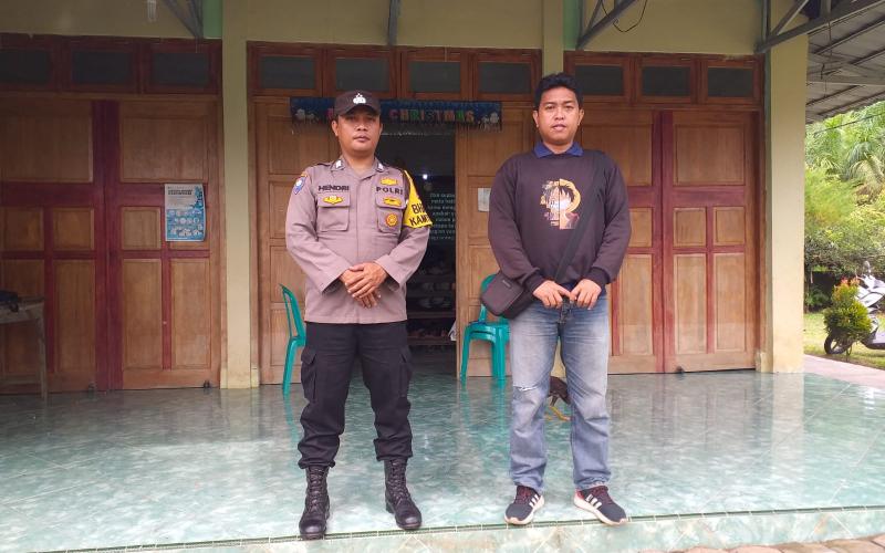 Polsek Jajaran Polres Bengkulu Tengah Lakukan Pengamanan Ibadah Minggu Umat Kristiani 