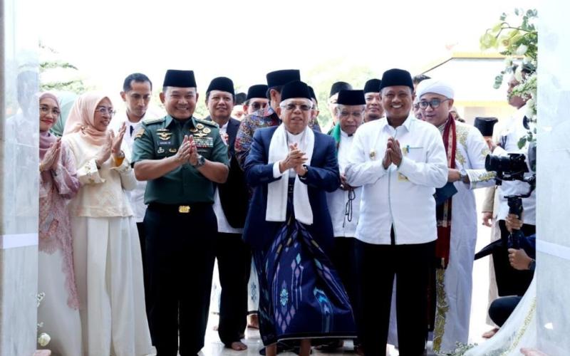 MUI dan DPR Apresiasi KSAD Jenderal Dudung Bangun Mesjid Syarif Abdurahman Cirebon