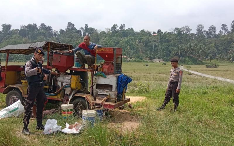 Jalin Kedekatan dengan Masyarakat Guna Mendapatkan Informasi Kamtibmas, Polres Kaur Laksanakan Patroli 