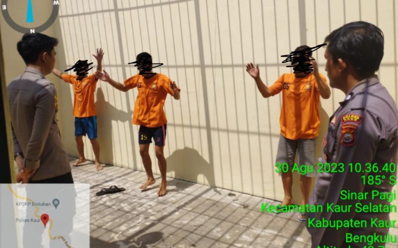 Jaga Kesehatan dan Kebugaran Tahanan, Polres Kaur Laksankan Olahraga 