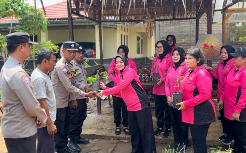 Bhabinkamtibmas Ikuti Pelatihan Pembuatan Sirup Jahe UMKM Bhayangkari Cabang Kaur