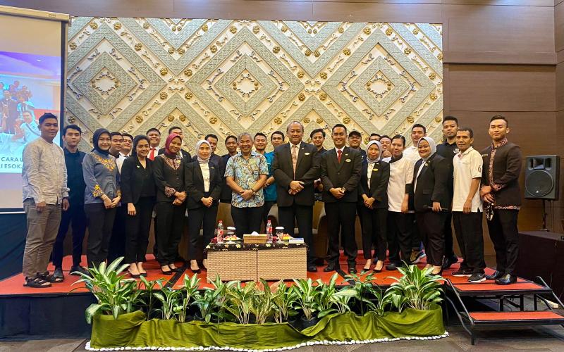 Motivator Nasional Sharing Komunikasi dan Motivasi di Hotel Santika Bengkulu