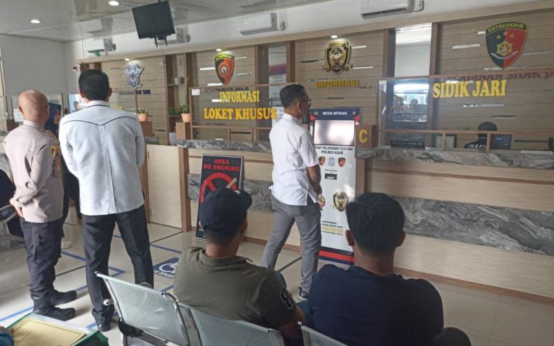 Waka Polres Kaur, Dampingi Tim Satgas Saber Pungli Provinsi Bengkulu Sidak Pelayanan Publik  