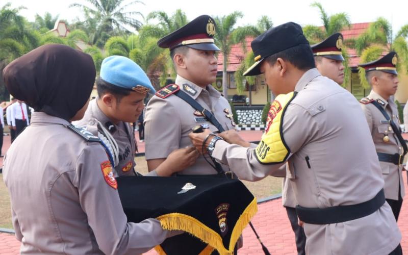 Kapolres Mukomuko Pimpin Upacara Sertijab Kasat Lantas dan Kapolsek Penarik Raya