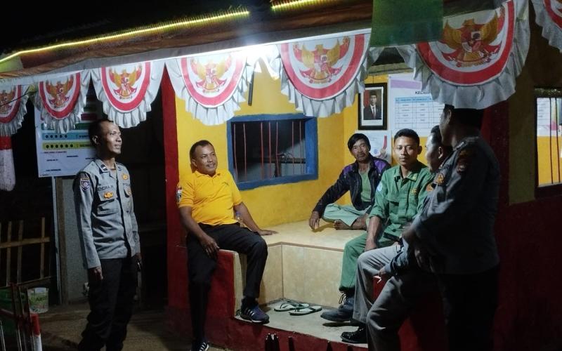 Aktifkan Kembali Siskamling, Polda Bengkulu dan Sat Binmas Polres Mukomuko Monitoring Pos Ronda