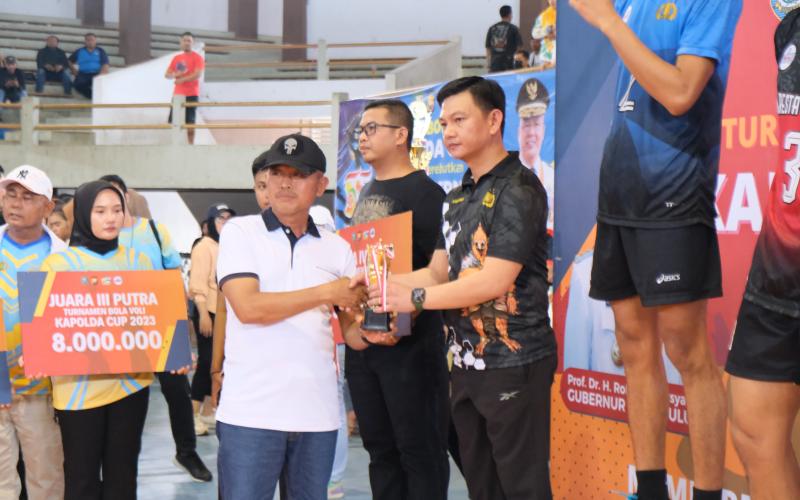 Tim Bola Voli Putra Binaan Polres Kepahiang Raih Juara 3 Turnamen Kapolda Cup Tahun 2023