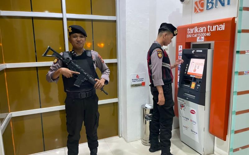 Personel Sat Samapta Polres Kaur Patroli Pengecekan Obvit