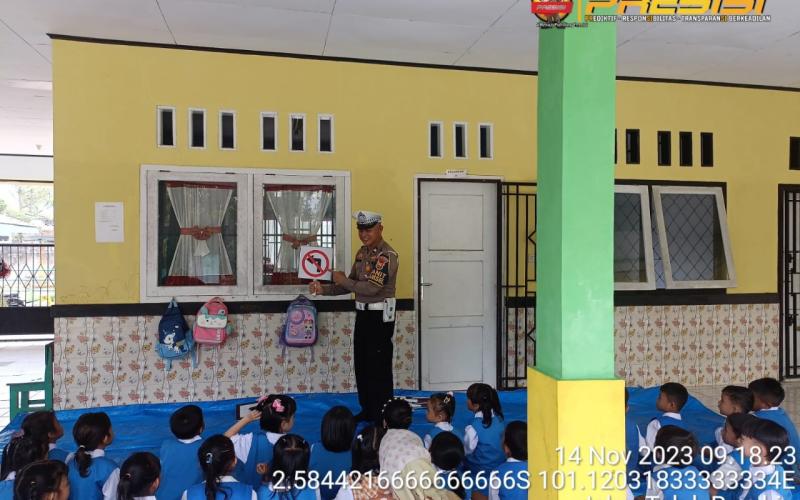 Sat Lantas Polres Mukomuko Gelar Sosialisasi Tertib Lalu Lintas di TK Negeri Pembina