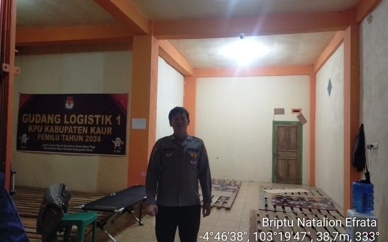 Polres Kaur Laksanakan Kegiatan Piket Anggota Satgas Preventif Operasi OMB di Gudang Logistik 1 KPU Kaur