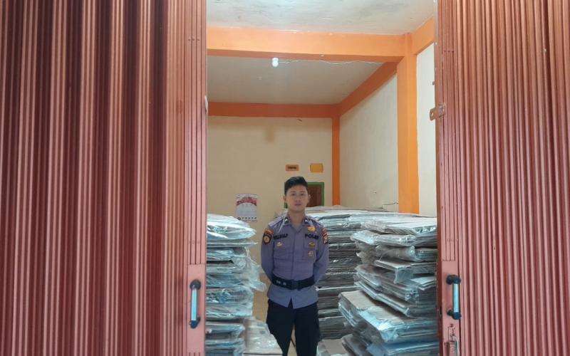 Satgas Preventif Operasi OMB Polres Kaur Tingkatkan Pengamanan di Gudang Logistik 1 KPU