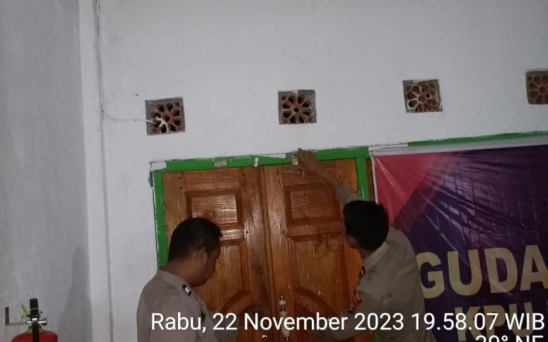 1X24 Jam Gudang Logistik 3 KPU Kaur Dilakukan Pengamanan