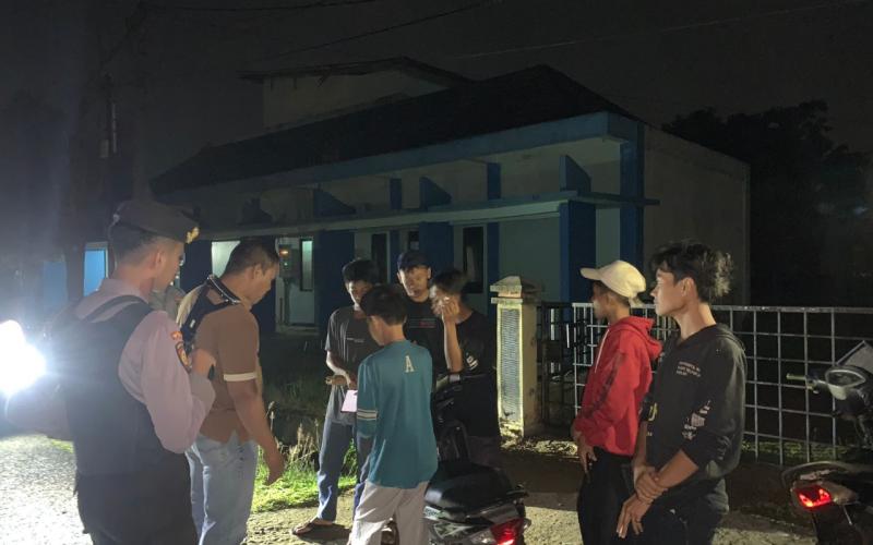 Cegah Aksi Kriminal dan Kejahatan Polres Kaur Patroli Keliling, Sampaikan Imbauan Kamtibmas  