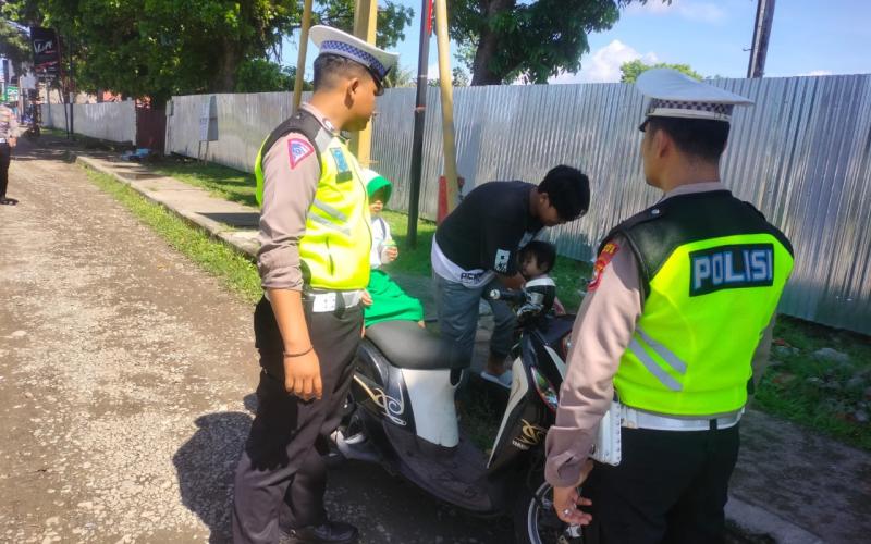 Patroli Hunting, Sat Lantas Polres Kaur  Menindak Pelanggar Kendaraan