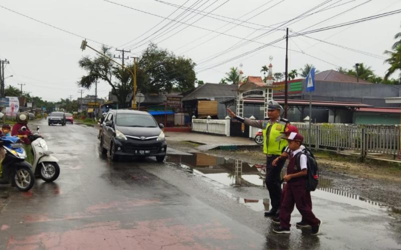Wujudkan Kamseltibcar Lantas Lancar dan Aman, Sat Lantas Polres Kaur Gatur Lalin 