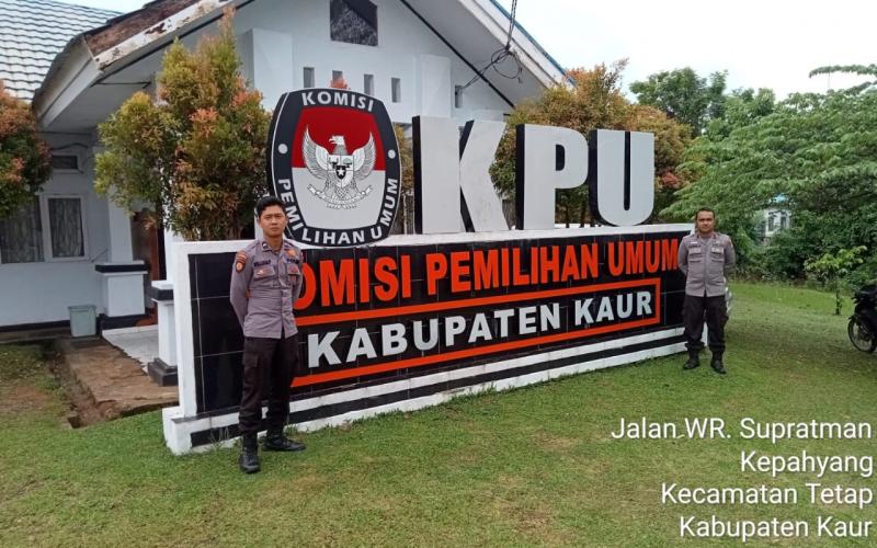 Patroli OMB, Polres Kaur Antisipasi Gangguan Kamtibmas di KPUD Kaur