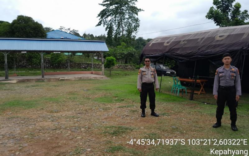 Tingkatkan Kewaspadaan dan Peduli Lingkungan Kantor KPUD, Personel OMB Nala Polres Kaur Lakukan Pengamanan 