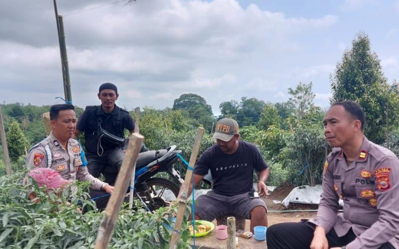 Polsek Bengko Awasi Harkamtibmas dan Kampanye Pemilu 2024 Melalui Kegiatan Sambang Masyarakat