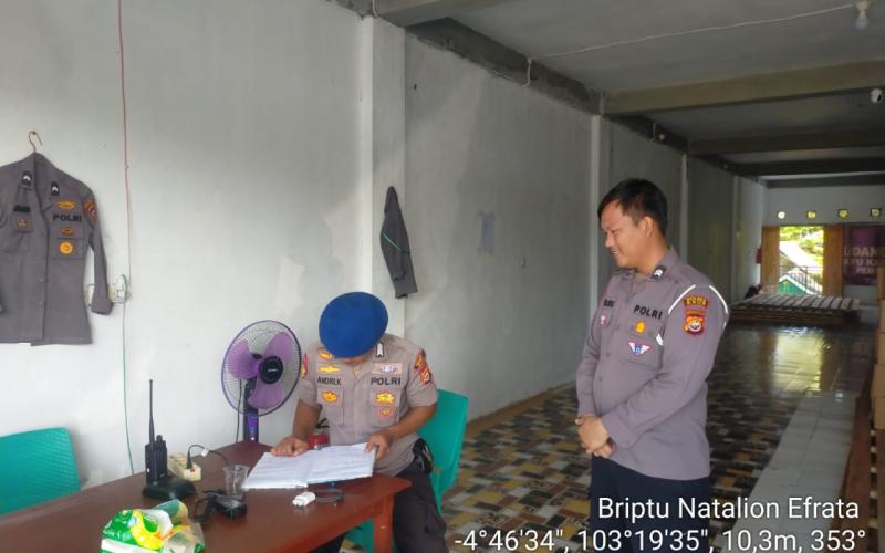 Ciptakan Rasa Aman, Personel Piket Satgas Preventif OMB Nala Polres Kaur Pengamanan di Gudang Logistik KPU 