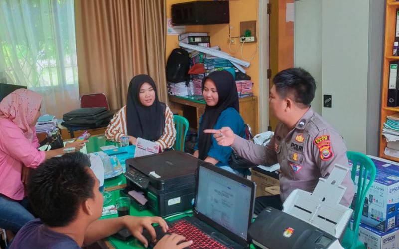 Personel Sat Lantas Polres Kaur Laksanakan Penyuluhan, Sampaikan Imbauan kamtibmas Jelang Nataru 2024