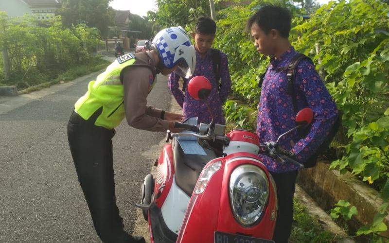Pelanggaran Kendaraan, Sat Lantas Polres Kaur Lakukan Tilang 
