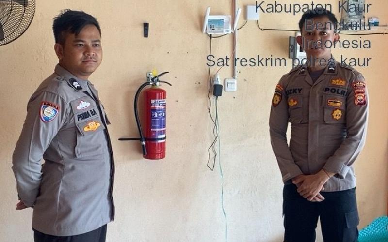 Tingkatkan Sitkamtibmas yang Kondusif, Personel Polres Kaur Patroli Pengamanan di Gudang Logistik