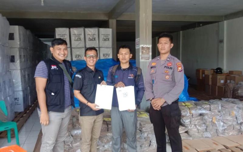 KPUD Kaur Terima Logitisk Sampul Surat Suara, Polres Kaur Lakukan Pengamanan 