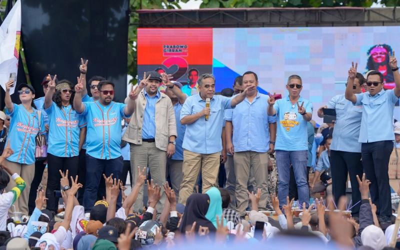 Puluhan Ribu Masyarakat Tegal dan Brebes Padati Kampanye Akbar Prabowo-Gibran 