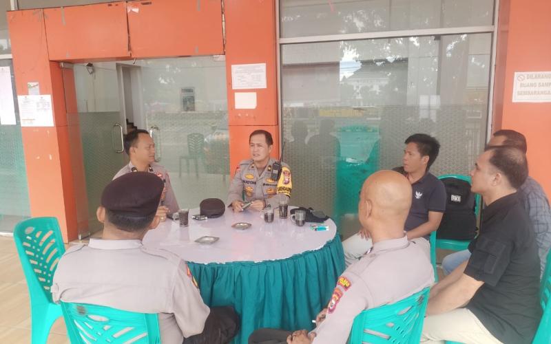 Pastikan Berjalan Aman dan Kondusif, Polres Kaur Cek dan Kontrol Kegiatan Pleno di PPK Kaur Selatan 