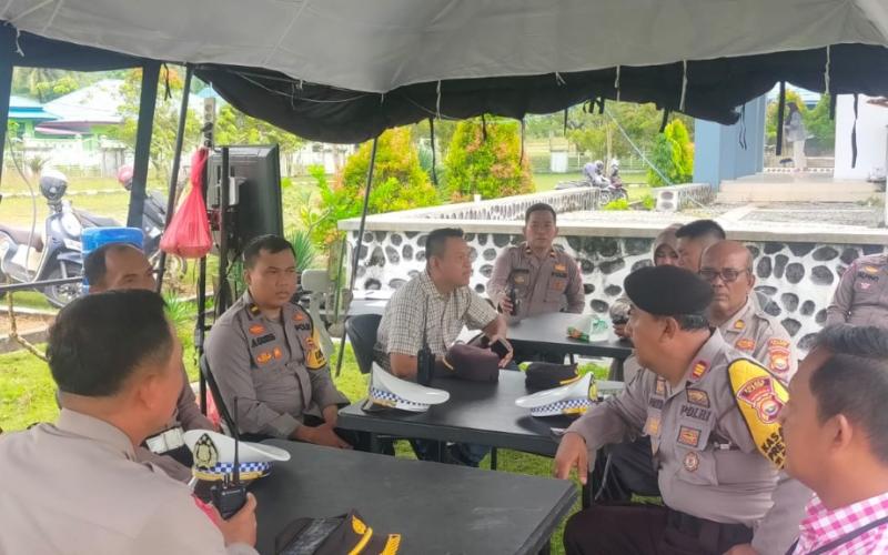 Rapat Pleno Tingkat Kabupaten, Kabag Ops Polres Kaur Berikan Arahan dan Penekan Kepada Personel Pengamanan