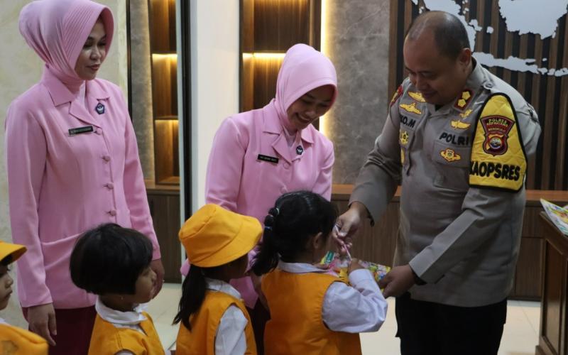 Polres Kepahiang Sambut Anak TK Kemala Bhayangkari 30 Kepahiang